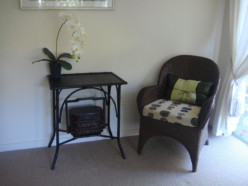 By The Park B & B Whangarei Buitenkant foto